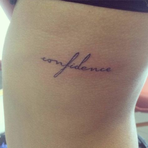 Side tattoo saying "confidence". Confidence Tattoo, Ambigram Tattoo, Underboob Tattoo Designs, Think Tattoo, Freedom Tattoos, Unique Small Tattoo, Meaningful Tattoo Quotes, Ankle Tattoos For Women, Small Tattoos Simple