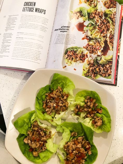 Chrissy Teigen Cookbook, Salad Dinners, Chrissy Teigen Recipes, Thai Chicken Lettuce Wraps, Chicken Lettuce Cups, Asian Lettuce Wraps, Christine Teigen, Turkey Lettuce Wraps, Entree Dishes