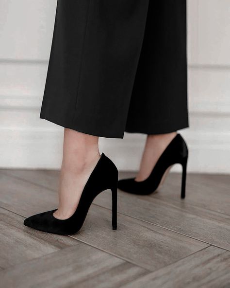 Elegant Shoes Heels, Fancy Heels, Trendy Heels, Cute Shoes Heels, Fashion Shoes Heels, Shoes Heels Classy, Shoes Outfit Fashion, Classy Shoes, Heels Classy