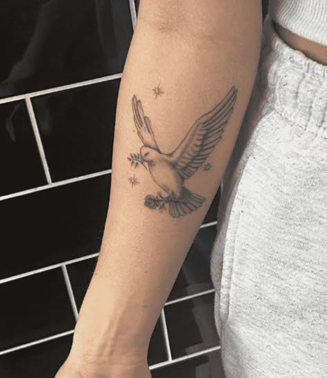 Dove Tattoo With Flowers, Dove Tattoo On Neck, Dove Tattoo Arm, Dove With Flowers Tattoo, Dove Holding Olive Branch Tattoo, Dove Tattoo Traditional, Dove Back Tattoo, Circular Tattoo Placement, 2 Doves Tattoo