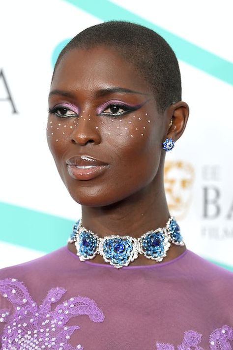 The Best 2023 BAFTAs Beauty Looks Seamlessly Merge Trends With Timelessness Crystal Eye Makeup, Makeup Ideas Looks, Color Of Night, Crystal Makeup, Art Breeder, Purple Eye Makeup, Ethnic Beauty, Lavender Dress, Best In Show