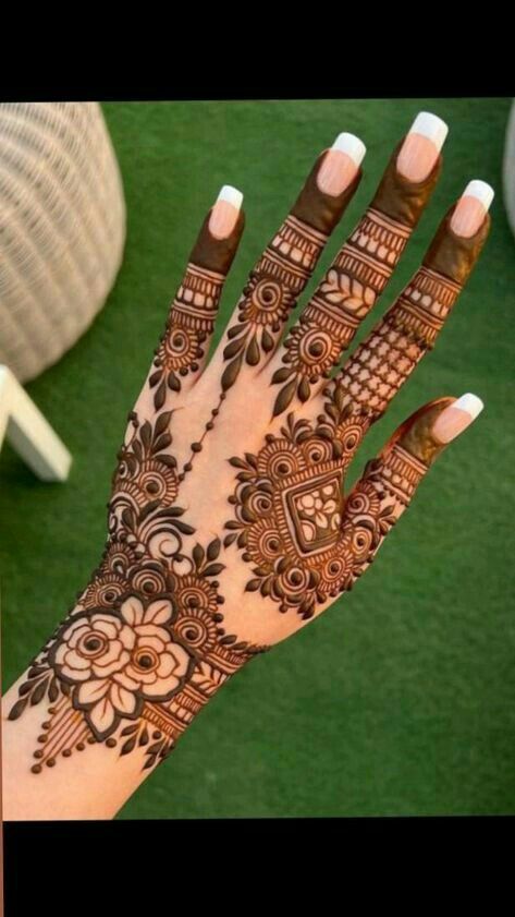 Beautiful Simple Mehndi Design, Simple Mehendi Designs, Henna Hand, Henna Tattoo Designs Hand, Tattoo Henna, Mehndi Designs For Kids, Very Simple Mehndi Designs, Simple Mehndi Designs Fingers, Full Mehndi Designs