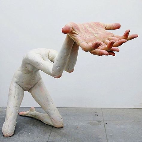 'Islet of Asperger Tyoe IV' Xooang Choi (2008) #hands #handsculpture #arte #xooang #choi…" Arte Peculiar, Art Et Illustration, Wow Art, Sculpture Installation, Figurative Sculpture, Surreal Art, Art Plastique, Clay Art, Sculptor