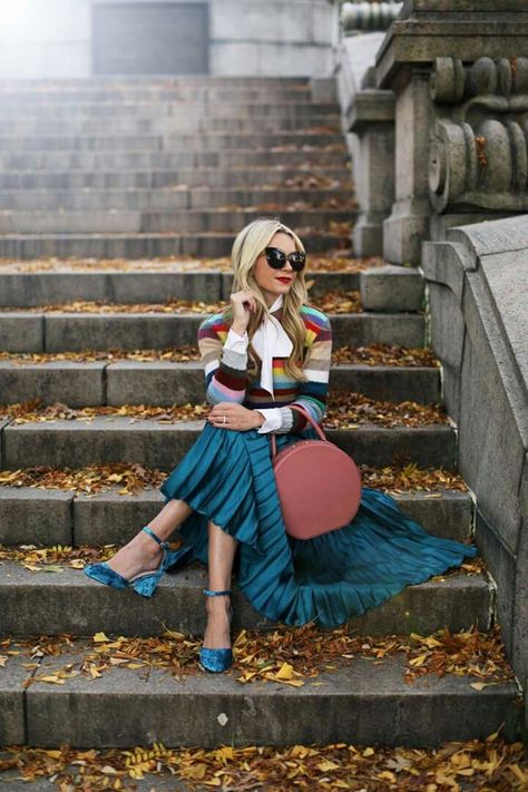 Blair Eadie, Atlantic Pacific, Moda Chic, Fashion Sites, Pleated Skirts, Feminine Outfit, Trend Fashion, Fall Winter Fashion, Look Cool