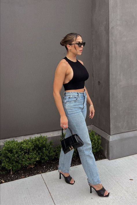 Black Heels Sandals Outfit, Outfits With Sandals Heels, Black Heels Summer Outfit, Women Heels Outfit, Classy Sandals Outfit, Mule Heels Outfit Fall, Black Heels Outfit Summer, Short Heel Outfit, Heeled Flip Flops Outfit