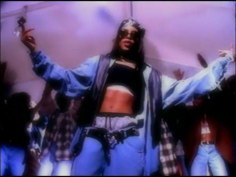 aaliyah back and forth - Google Search Bandana Accessory Ideas, Aaliyah Back And Forth, Tlc Outfits 90s, Aaliyah Costume, Tlc Fashion, Aaliyah Hairstyles, 90s Rnb Fashion, Aaliyah Fashion, Bandana Accessory