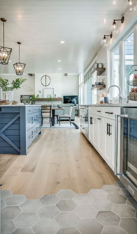 Beautiful Farmhouse Style Kitchen! #farmhousestyle #farmhousekitchen #kitchenideas Flooring Transitions, Eclectic Farmhouse, Kitchen Floor Tile, Interior Modern, Modern Farmhouse Kitchens, Counter Tops, Farmhouse Kitchen Decor, Open Kitchen, White Cabinets