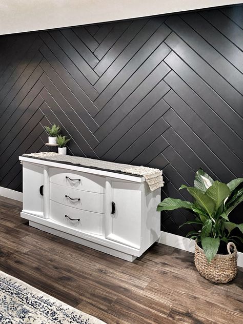 Herringbone Accent Wall - DIY - Bold Boundless Blonde Herringbone Accent Wall, Diy Home Decor For Apartments, Herringbone Wall, Accent Wall Ideas, Black Accent Walls, Herringbone Wallpaper, Room Accent Wall, Accent Wall Designs, Shiplap Accent Wall