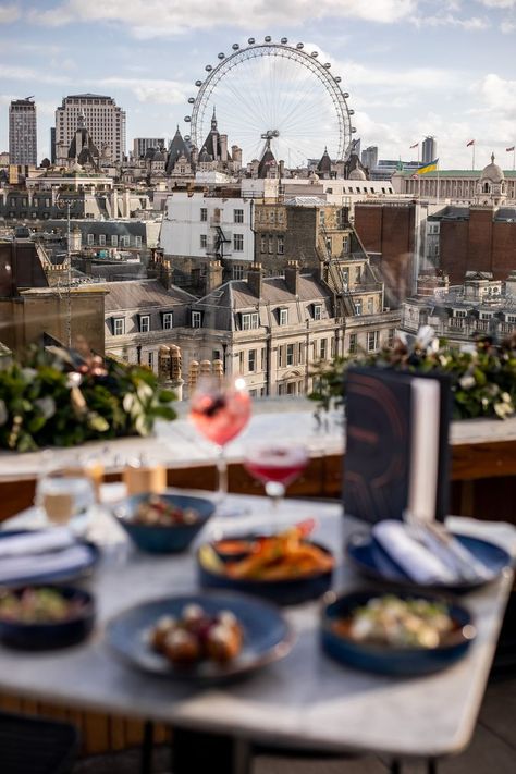 Soho House London, London Rooftop Bar, London Life Aesthetic, Best Restaurants London, London Rooftops, Bars In London, Best Restaurants In Paris, London Bucket List, Travel Report