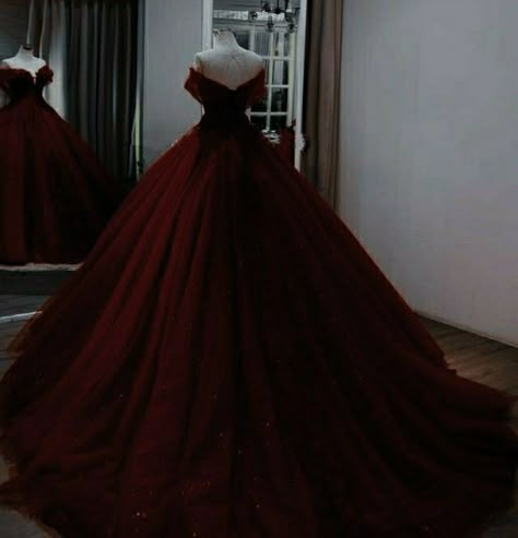 Red Masquerade Dress Quinceanera, Dark Red Puffy Dress, Dark Red Poofy Dress, Burgundy And Black Quinceanera Dresses, Quince Masquerade Dresses, Black And Dark Red Wedding Dress, Dark Red And Black Quince Dress, Dark Red Masquerade Dress, Dark Red 15 Dresses Quinceanera