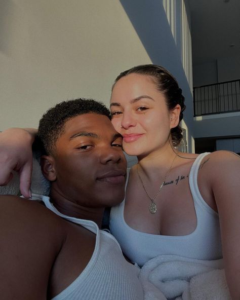 Henry Turner, Black Man White Girl, Mixed Race Couple, Hannah Grace, Black And White Couples, Interacial Couples, Mixed Couples, Instagram Mom, Girl Couple