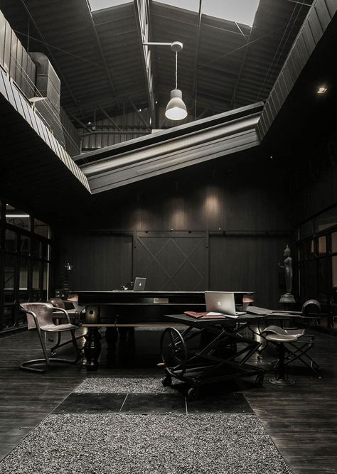 S Construction Offices In Bangkok, Thailand, by Metaphor Design Studio | http://www.yatzer.com/s-construction-metaphor-bangkok photo © Nuttee Thongjang. Tilted Ceiling, Metaphor Design, Industrial Office Space, Black Interior Design, Dark Home, Dark Interiors, Commercial Design, Beautiful Space, Black Interior