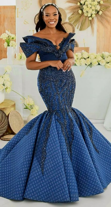 South African Traditional Dresses Brides, Tswana Bride, Lobola Outfits Woman Dresses, Dress African Style, Lobola Outfits, Dress For Black Women, Tswana Traditional Wedding Dresses, Chilanga Mulilo, Prom Dress African