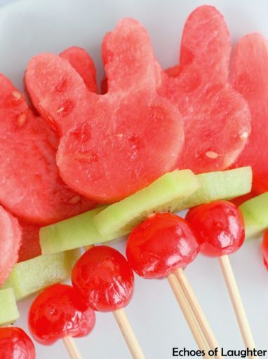 bunny watermelon kabobs (stir stick for fun drink) Easter Bunny Fruit, Zootopia Birthday Party, Zootopia Party, Zootopia Birthday, Bunny Birthday Theme, Easter Fruit, Easter Birthday Party, Easter Party Food, Some Bunny Is One