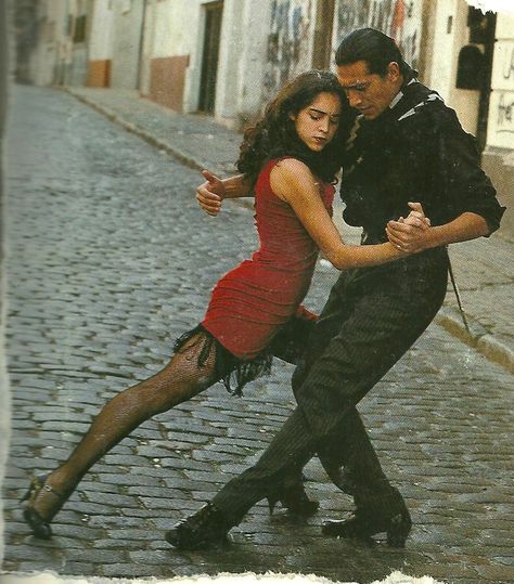 Tango dance lessons Scottsdale, Dancing In The Street, Tango Dancers, Tango Dance, Argentine Tango, Shall We Dance, Ballroom Dancing, Body Reference Poses, Human Poses Reference, Learn To Dance