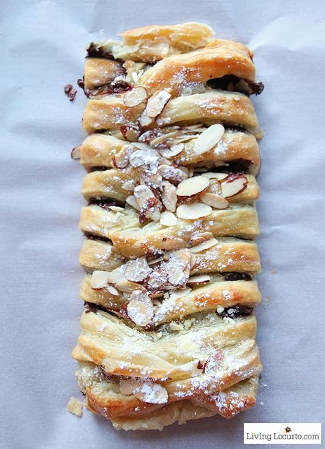 Easy Puff Pastry Desserts, Pastry Braid, Pumpkin Bread Easy, Easy Puff, Puff Pastry Desserts, Pumpkin Recipes Easy, Puff Pastries, Easy Puff Pastry, Chocolate Pastry