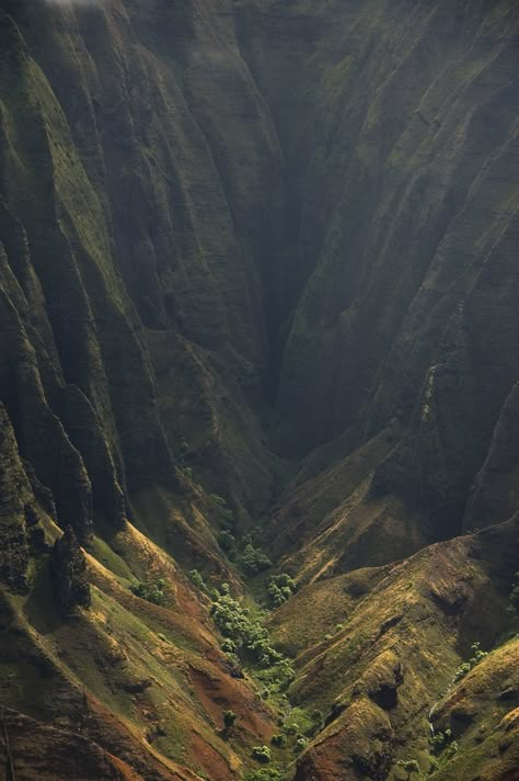 Nature Reference, Inspiring Nature, Scenery Pictures, Nature Landscape, Pretty Places, Kauai, Awe Inspiring, Natural Wonders, Beautiful World