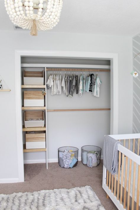 Custom closet in nursery Modern Gender Neutral Nursery, Nursery Closet Organization, Baby Nursery Diy, Nursery Closet, Open Closet, Baby Closet, Baby Sleep Problems, Kid Closet, Nursery Organization