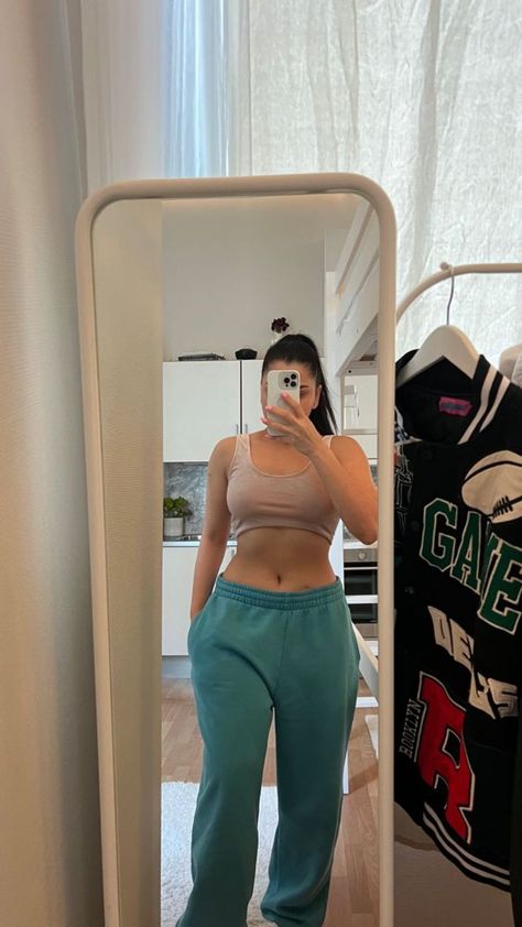 Chubby Gym Outfit, Curvy Body Types, Home Exercises, Fitness Wear Outfits, Fat Workout, Fashionista Clothes, Poses Para Fotos Sexis, Instagram Outfits, Fat To Fit