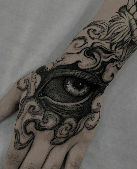 Tato Irezumi, Tato Maori, Tattoo Eye, Blackout Tattoo, Wicked Tattoos, Creepy Tattoos, Octopus Tentacles, Hand Tattoos For Guys, Tattoo Cover