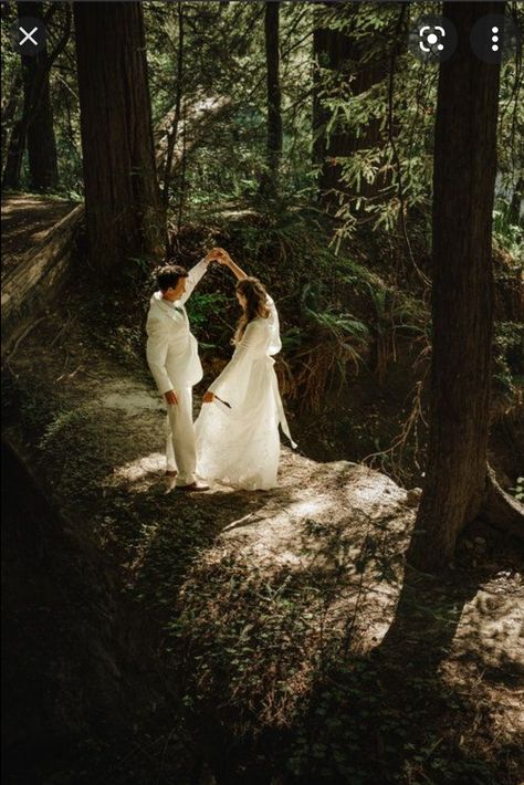 The Twilight Wedding, Twilight Wedding Photoshoot, October Wedding Picture Ideas, Woods Wedding Pictures, Pine Forest Wedding Photography, Lantern Wedding Photography, Forest Wedding Shoot, Magical Wedding Photography, Wedding Forest Photography