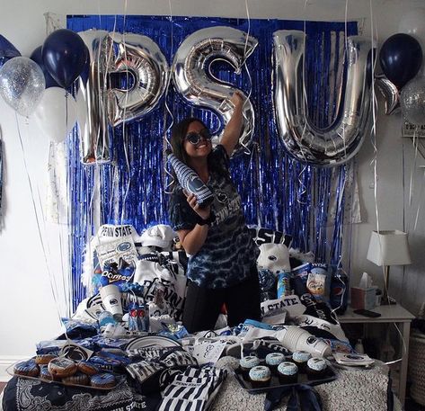 Penn State Graduation Party, Penn State Party, Penn State Graduation, Sleepover Squad, College Bed Party, Caps Graduation, College Announcements, Penn State College, Grad Party Inspo