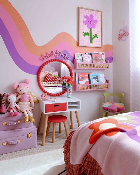 SPARK JOY AND FUN: CREATING AN ENERGY-BOOSTING KID'S ROOM - Kids Interiors Girls Bedroom 6 Yrs Old, Small Room Sisters Shared Bedrooms, Little Toddler Girl Bedroom Decor Ideas, Bedroom Ideas Girls Kids, Interior Home Inspiration, Children's Bedroom Ideas Girl, Toddler Big Girl Room Ideas, Little Kid Bedroom Ideas Girl, Bedroom Ideas For 4 Year Girl