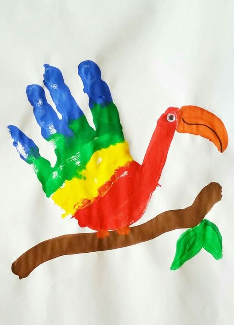 Hand Print Animals, Zoo Animal Crafts, Diy Preschool, Toddler Arts And Crafts, Shell Crafts Diy, Preschool Arts And Crafts, Handprint Craft, Animal Crafts For Kids, Handprint Crafts