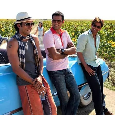 Zindagi Naa Milegi Dobara, Zindagi Na Milegi Dobara Aesthetic, Adult Friendships, Zindagi Na Milegi Dobara, Abhay Deol, Gully Boy, Old Bollywood Movies, Male Friendship, Bad Breakup