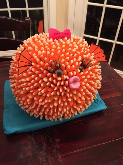 Blowfish pumpkin decoration.  Made with 1300 candy corn's! Pumpkin Contest Ideas, Pumkin Decoration, Pumpkin Decorating Diy, Halloween Pumpkin Crafts, Creative Pumpkin Painting, No Carve Pumpkin, Cute Pumpkin Carving, Creative Pumpkin Decorating, Pumpkin Carving Contest