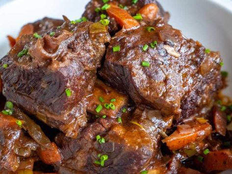 French Braised Short Ribs in a Red Wine Sauce | 12 Tomatoes French Braised Short Ribs 12 Tomatoes, Ribs In Tomato Sauce, French Mashed Potatoes, Ultimate Beef Stew, Multicooker Recipes, Beef Back Ribs, South Your Mouth, Meat Main Dishes, Short Ribs Recipe