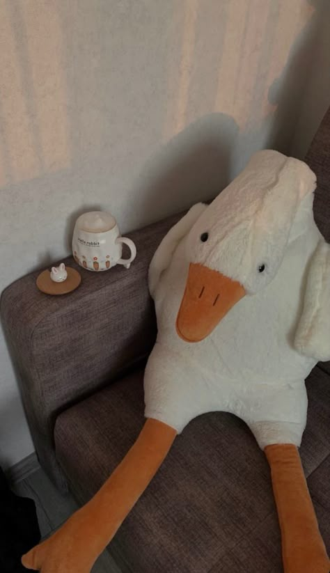 Duck Soft Toy, Plushies Aesthetic, Goose Plush, Duck Plushie, Ducky Duck, Aesthetic Building, Disney Bear, Rose Gold Wallpaper, Cute Plushies