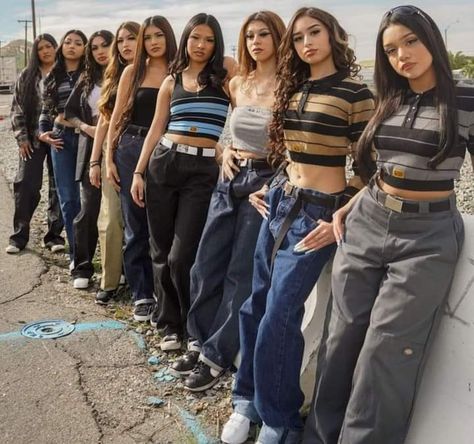 Latina 90s Fashion, Chola Style Outfits, Chola Outfit, Chicana Style Outfits, Chicana Aesthetic, Chica Chola, Chola Style, Estilo Cholo, Cholo Style