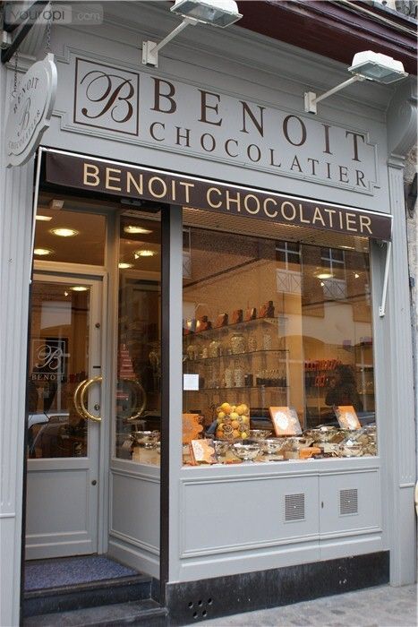 Benoit chocolatier - Paris Chocolate Shops, Chocolate Stores, Finding Neverland, Beautiful Paris, Shop Fronts, Paris Love, Chocolate Shop, Love Paris, Shop Front