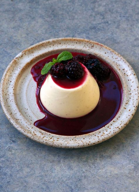 Dish Magazine, Vanilla Dessert, Fermented Food Recipes, Vanilla Desserts, Caramel Treats, Fermented Milk, Panna Cotta Recipe, Desserts Ice Cream, New Zealand Food