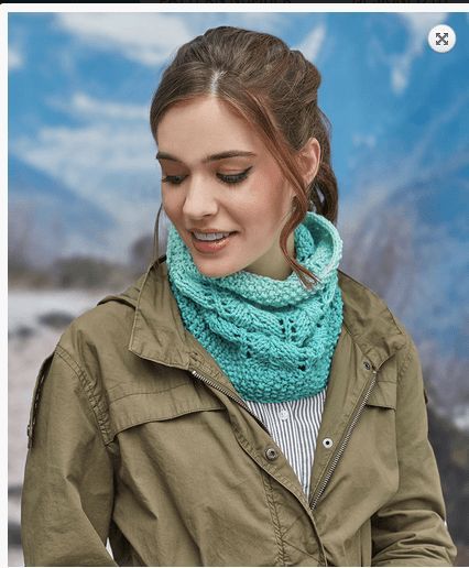 lace cowl ombre yarn Knitting Patterns Free Cowl, Yarn Scarves, Sashay Yarn, Knitted Cowl, Knitting Patterns Free Beginner, Crochet Cowls, Ombre Yarn, Beginner Knitting Patterns, Knit Shawls