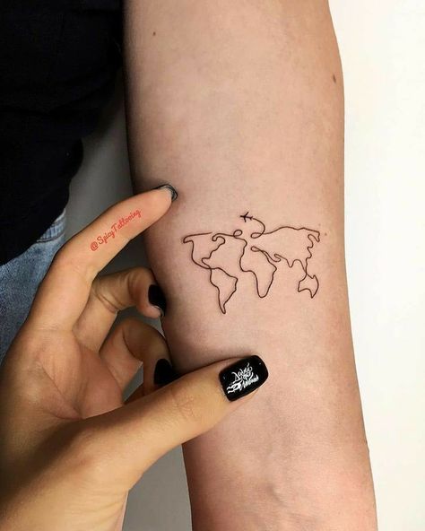 World Map Tattoos, Small Foot Tattoos, Map Tattoo, Finger Tattoo Designs, Map Tattoos, Foot Tattoos For Women, Muster Tattoos, Cool Small Tattoos, Subtle Tattoos