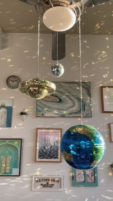 Globe Disco Ball, Eight Ball Room Decor, Disco Room Decor Ideas, Retro Disco Decor, Libra Room Aesthetic, Disco Ball Bedroom Decor, Diy Mirrorball, Disco Ball In Room, Apartment Mural