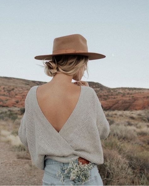 Boho Chique, Half Baked, Model Pose, Half Baked Harvest, Outfits With Hats, Mode Inspo, Mode Inspiration, Look Chic, Boho Outfits