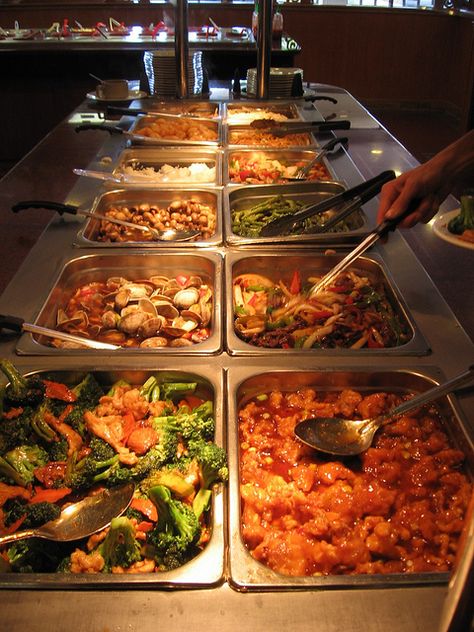 Restaurant Buffet Ideas, Chinese Buffet Aesthetic, Restaurant Buffet Design, Garden Buffet, Asian Buffet, China Buffet, Wedding Buffet Food, Outdoor Catering, Dinner Buffet