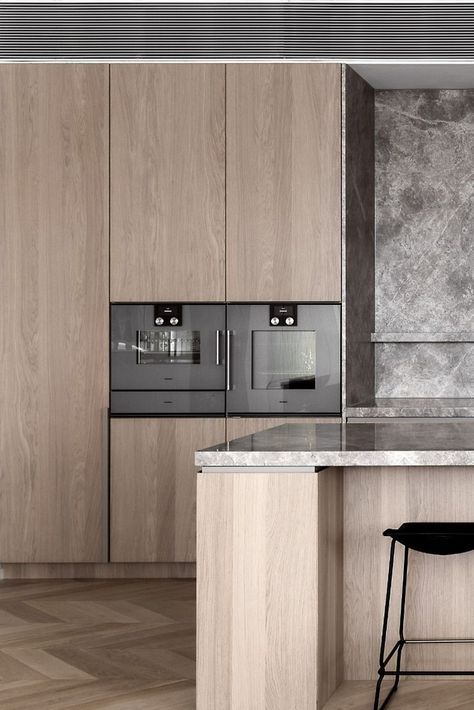 Lignapal timber veneer in the soft and contemporary Vibrant Oak Grey Wash shade at The International by Carr Matt Aesthetic, Neutral Marble, Luxe Kitchen, Veneer Panels, Timber Veneer, Double Height, Wall Panelling, Mornington Peninsula, Oak Kitchen