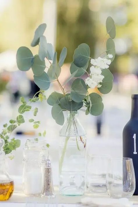 simple eucalyptus and flower centerpice in a sheer vase Used Wedding Decor, Eucalyptus Wedding Decor, Spring Wedding Centerpieces, Rustic Wedding Decorations, Flowers And Greenery, Anna Campbell, Botanical Gardens Wedding, Vintage Weddings, בר מצווה