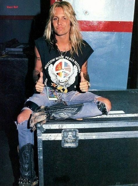 Motley Crue Nikki Sixx, Rocker Boy, Music Peace, Hair Metal Bands, Mick Mars, 80s Hair Bands, Vince Neil, Motley Crüe, 90s Rock