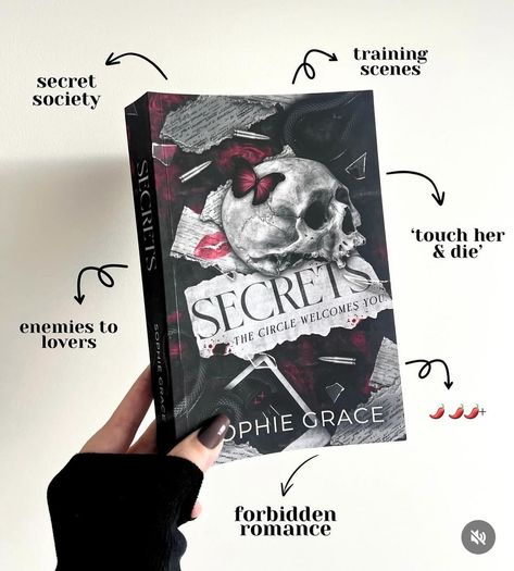 📚💫 Book review 📚💫 Secrets by @sophiegraceauthor ⭐️⭐️⭐️⭐️ 🌶️🌶️🌶️🌶️ This book is a thrilling and intense read that kept me on the edge of my seat. The chemistry between the characters, Gigi and Harry, is palpable and the secrets and lies they keep only add to the tension. The author does a fantastic job of creating a dark and twisted world that draws the reader in and keeps them hooked until the very end. The characters are complex and flawed, making them all the more intriguing. I couldn’t ... The Idea Of You Book, Thriller Romance Books, Spicy Books To Read, Hooked Book, Romantic Books To Read, Best Romantic Books, Books Must Read, Books Dark Romance, Romantasy Book