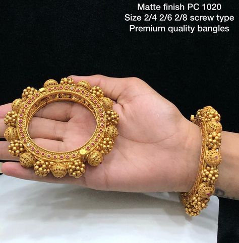 Jewelry Organizer
Dream Jewelry
Pretty Jewelry Temple Jewellery Kada Gold, Gold Jewellery Bangles Design, Patla Bangles Gold Antique, Gold Gajra Bangles, Pacheli Bangle Gold, Temple Bangles Gold Jewellery, Temple Jewellery Bangles, Antique Gold Bangles Design, Bangles Jewelry Designs Gold