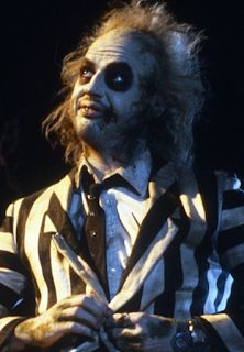 BEETLEJUICE'S DATING PROFILE White And Black Suit, Beetlejuice Black And White, Michael Keaton Beetlejuice, Beetlejuice Halloween Costume, Halloween Costume Black, Tim Burton Beetlejuice, Red Jacket Leather, Beetlejuice Costume, Celebrity Inspired Outfits