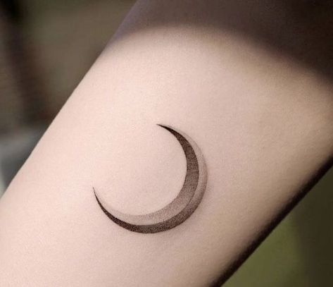 Eclipse Tattoo, Luna Tattoo, Crescent Moon Tattoo, Elements Tattoo, Dot Tattoos, Shiva Tattoo Design, One Piece Tattoos, Moon Tattoo Designs, Stylist Tattoos