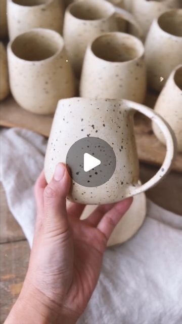 How To Make Pottery Mugs, Bubble Cup Ceramic, Pottery Cup Handles, Hand Built Mugs Clay Pottery Ideas, Slab Built Mug, Mug Shapes Pottery, Slab Mug Ideas, Hand Built Mug, Pottery Throwing Ideas