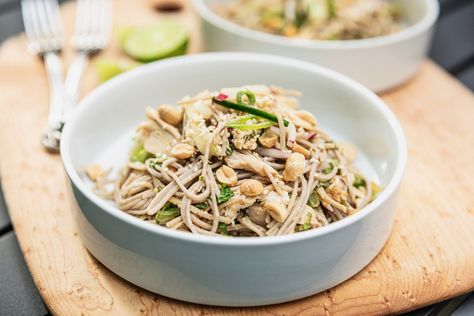 Cold peanut + chicken noodle salad — ANNIE STARKE Annie Starke Recipes, Chicken Noodle Salad Cold, Chicken Noodle Salad, Sunday Roast Chicken, Noodle Salad Cold, Mountain Kitchen, Peanut Chicken, Chicken Asparagus, Grain Bowls