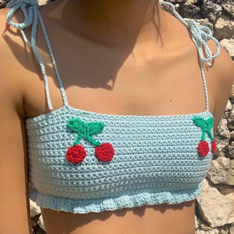 Crochet Tube Top, Tops A Crochet, Crochet Top Outfit, Crochet Baby Dress Pattern, Bikinis Crochet, Crochet Fairy, Crochet Crop Top Pattern, Crochet Aesthetic, Mode Crochet